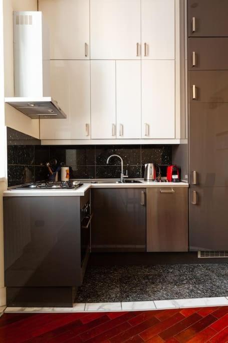 Casa Delle 5 Giornate Di Milano Apartment Bagian luar foto